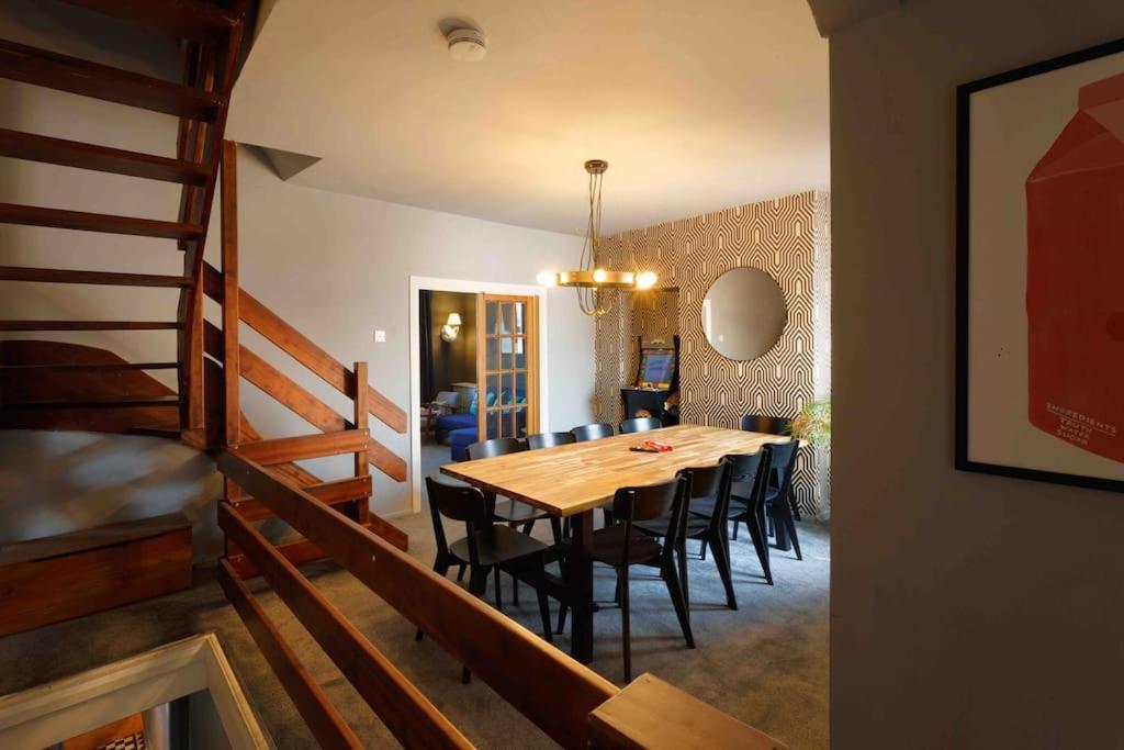 Chester/Handbridge Sleeps 9 + Netflix Hough Green ภายนอก รูปภาพ