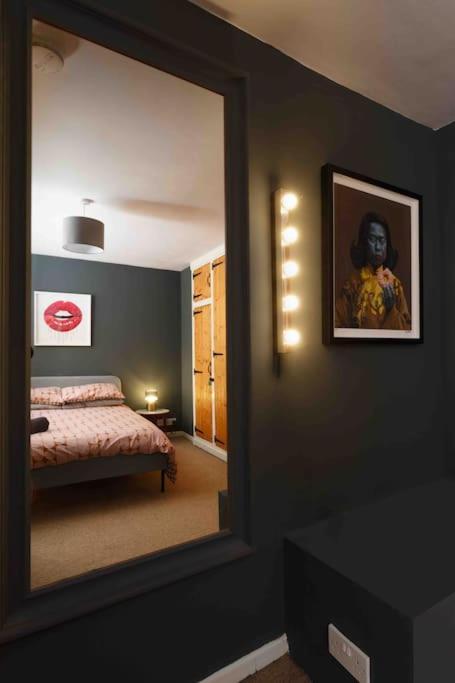 Chester/Handbridge Sleeps 9 + Netflix Hough Green ภายนอก รูปภาพ